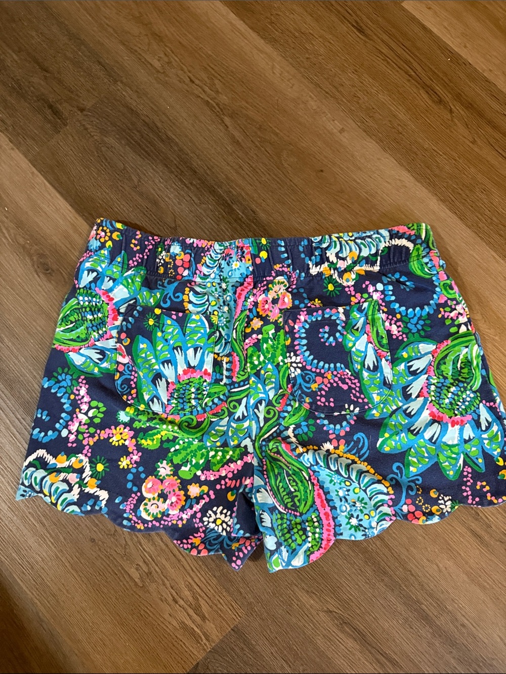Lilly Pulitzer Navy Blue Floral Scallop Hem Shorts - Picture 5 of 5